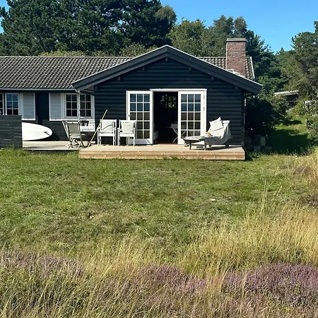 Log House In The First Row At The Sejero Bay Tjørneholm