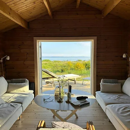 Log House In The First Row At The Sejero Bay * Tjørneholm